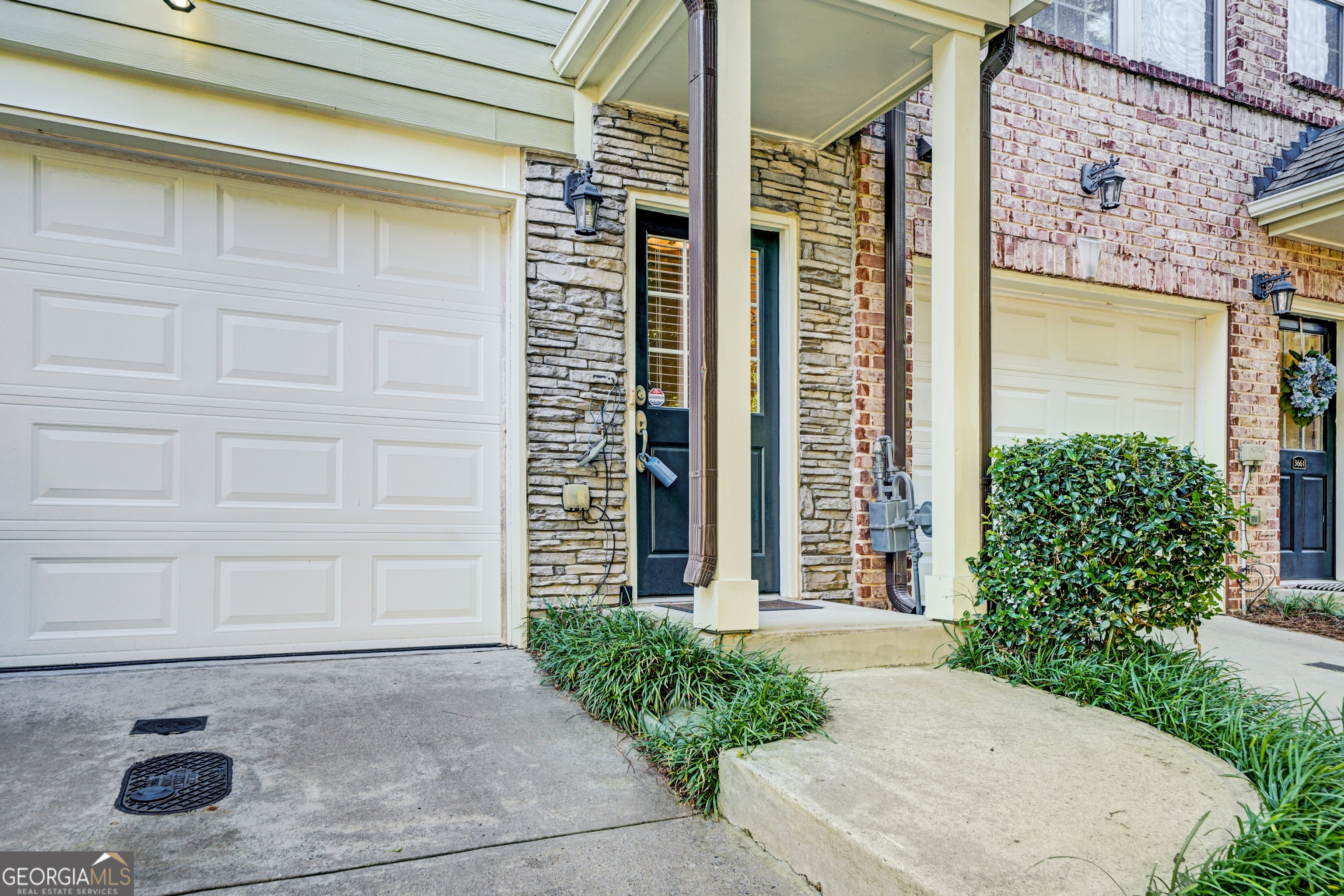 3663 Ashford Creek View Ne Property Photo 4