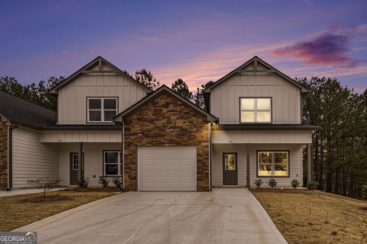 136 Crest Pointe Property Photo 1