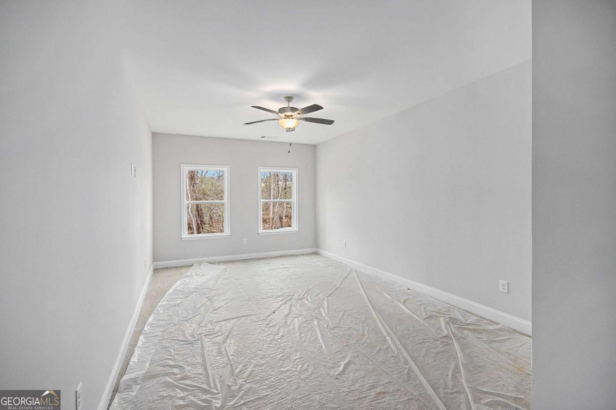 136 Crest Pointe Property Photo 8