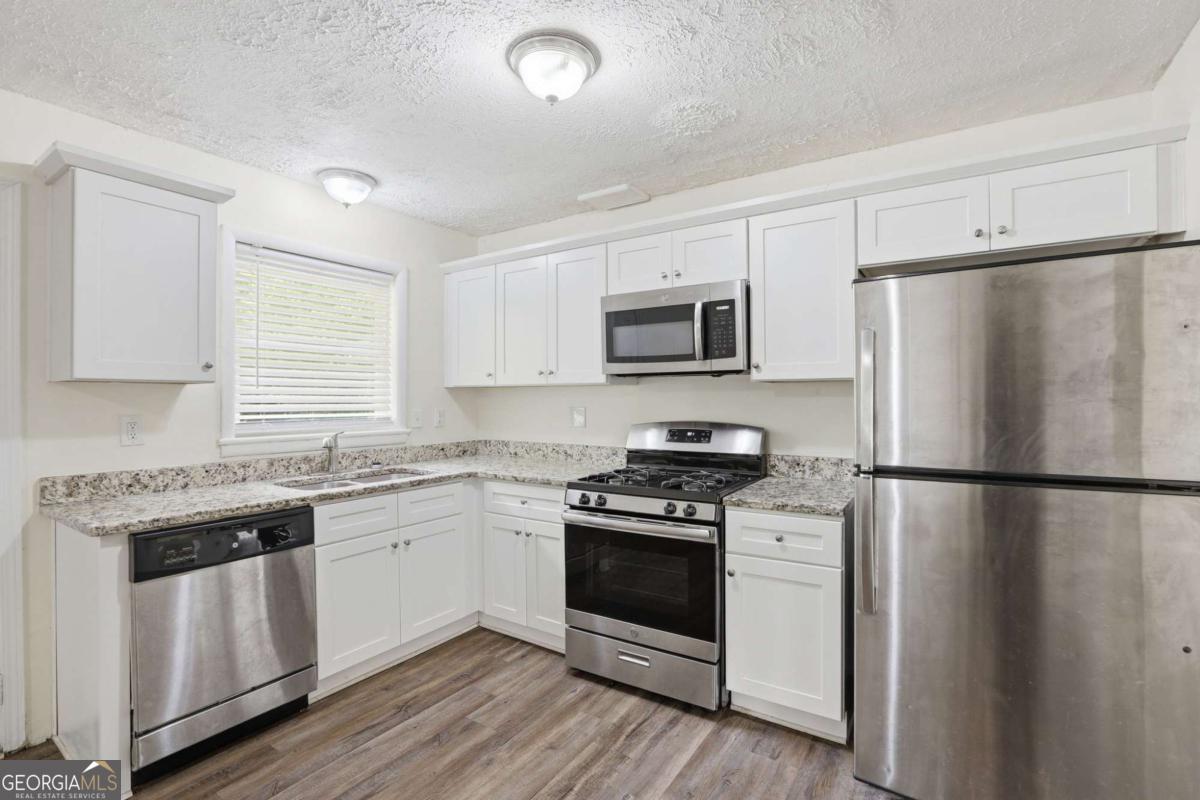 1608 W Austin Road Property Photo 12