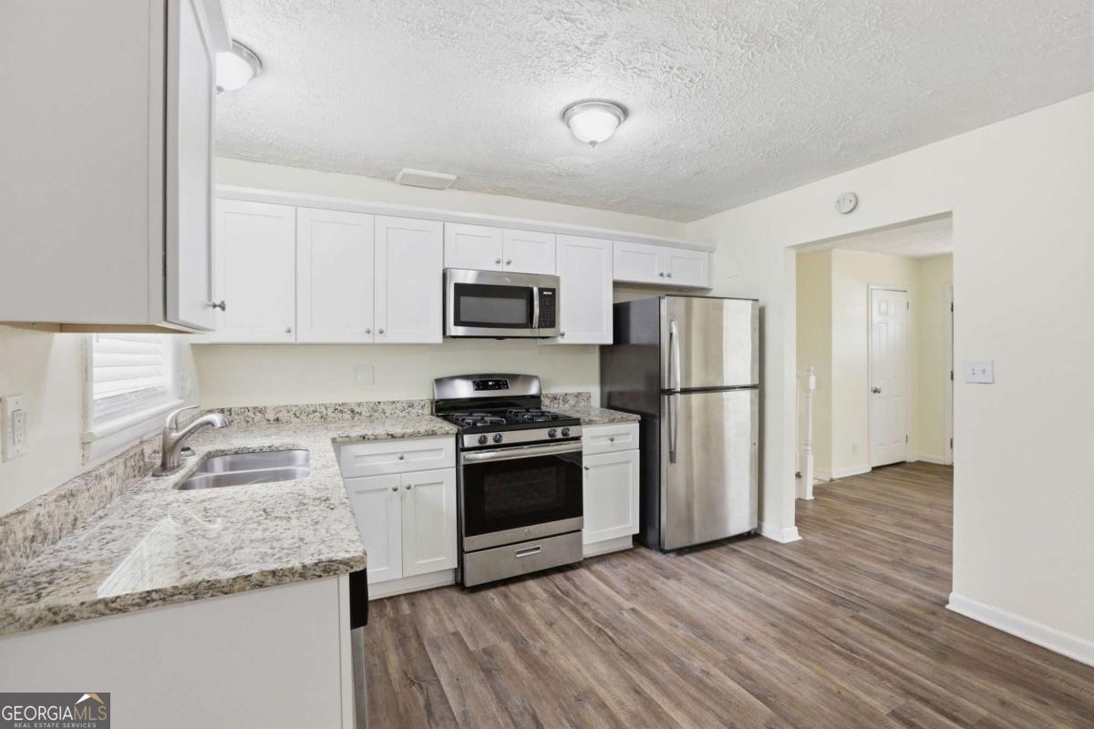 1608 W Austin Road Property Photo 14