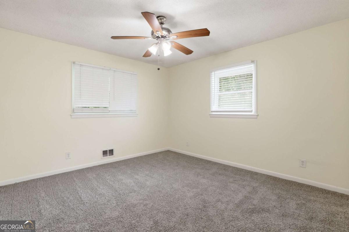 1608 W Austin Road Property Photo 15