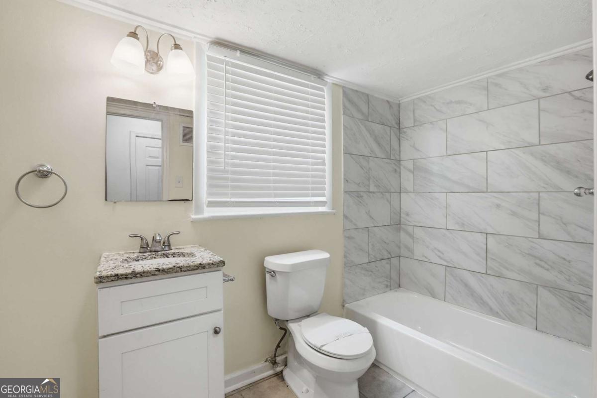 1608 W Austin Road Property Photo 28