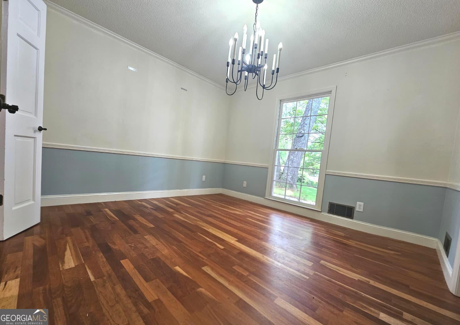 615 Kings Road Property Photo 19