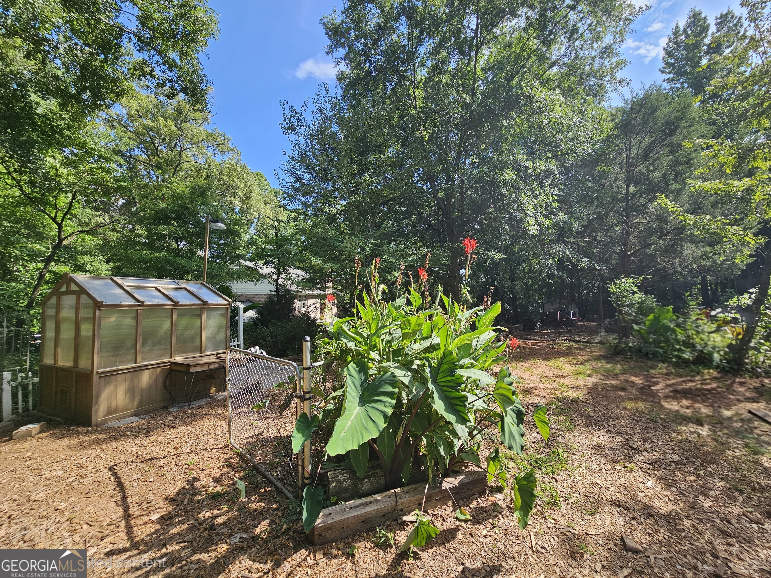 615 Kings Road Property Photo 32