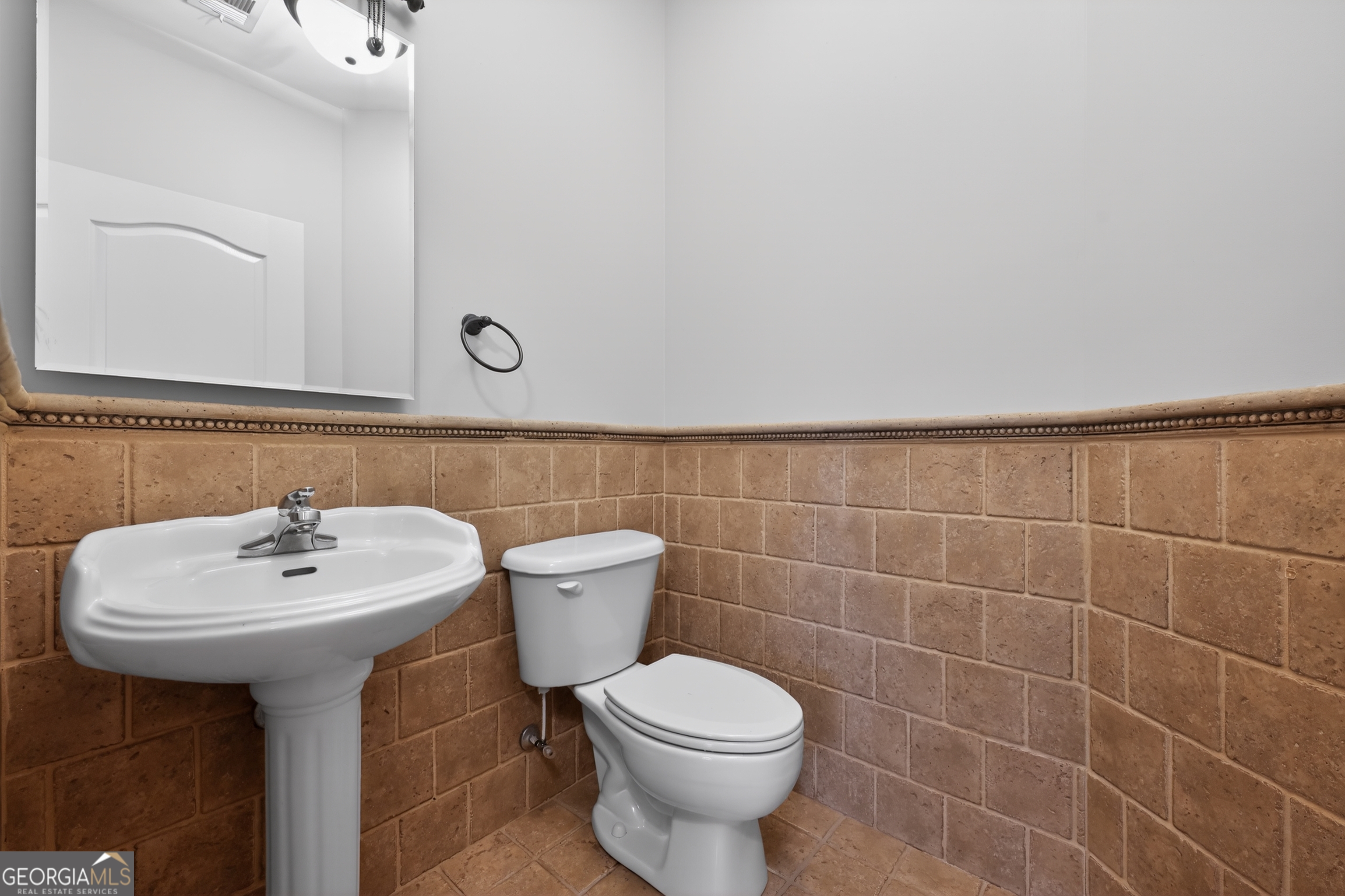 203 Pembroke Point Property Photo 23
