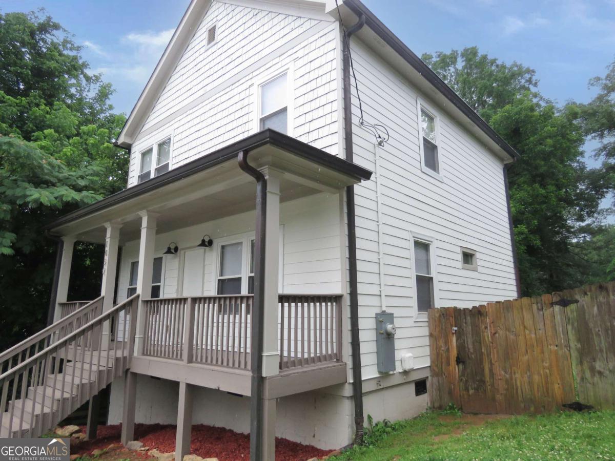 1450 Norris Place Nw Property Photo 3