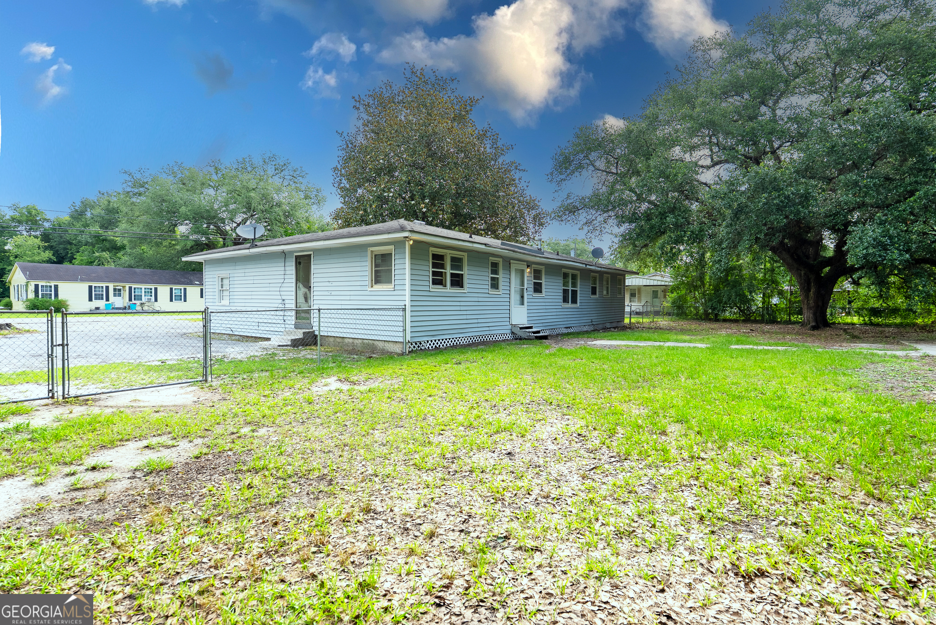 290 Mcree Drive Property Photo 3