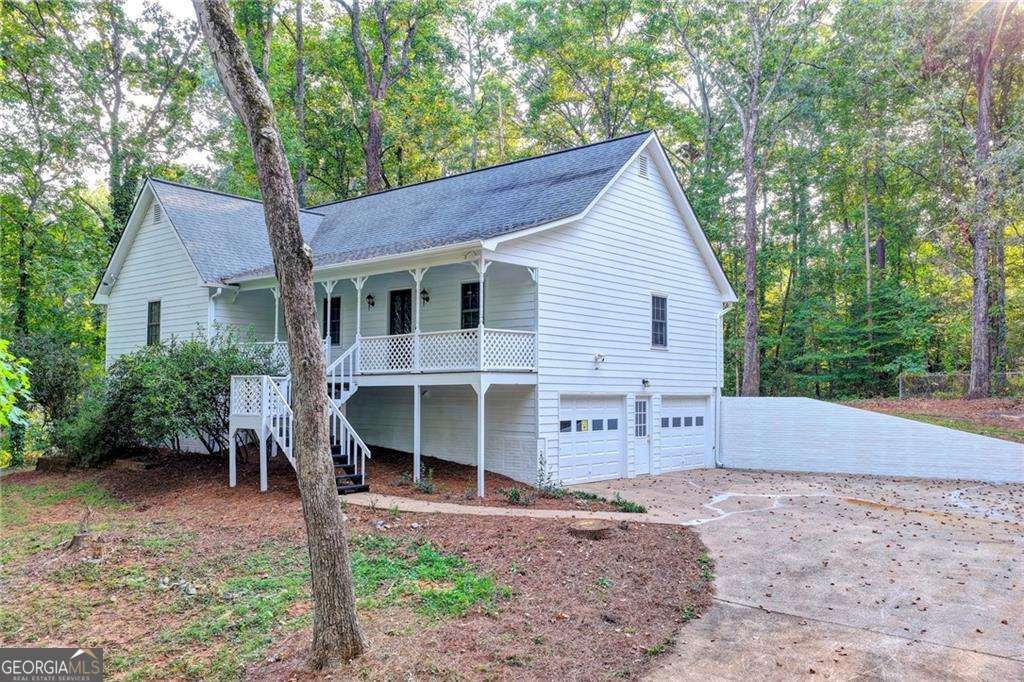 214 Valley Brook Drive Property Photo 2