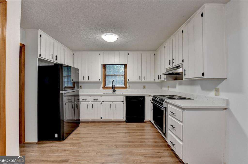 214 Valley Brook Drive Property Photo 9