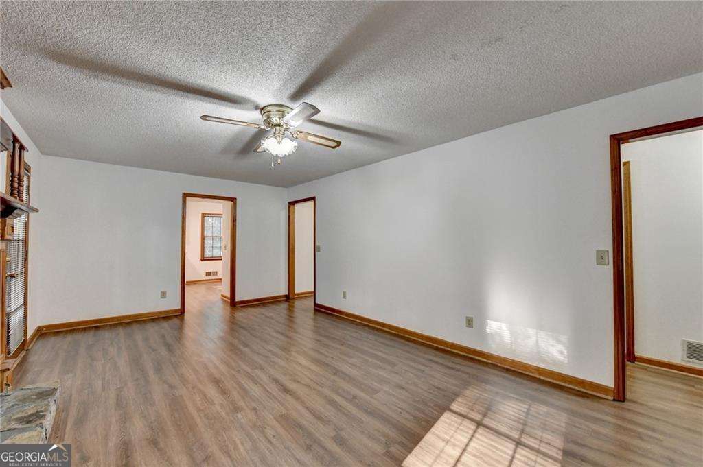 214 Valley Brook Drive Property Photo 16