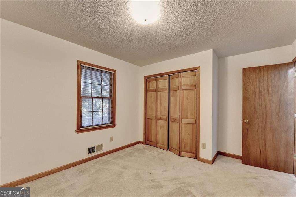 214 Valley Brook Drive Property Photo 17