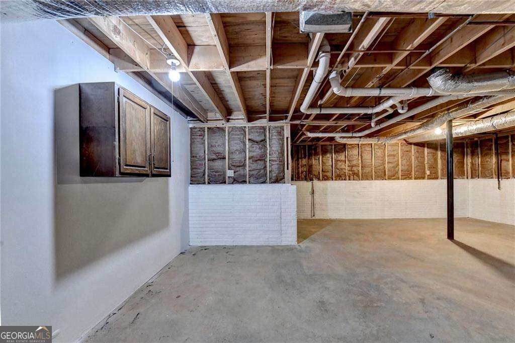 214 Valley Brook Drive Property Photo 25