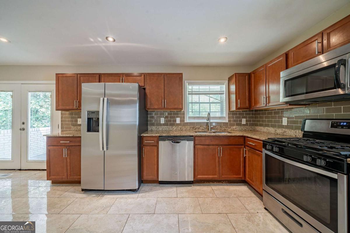 1518 Pine Glen Circle Property Photo 8