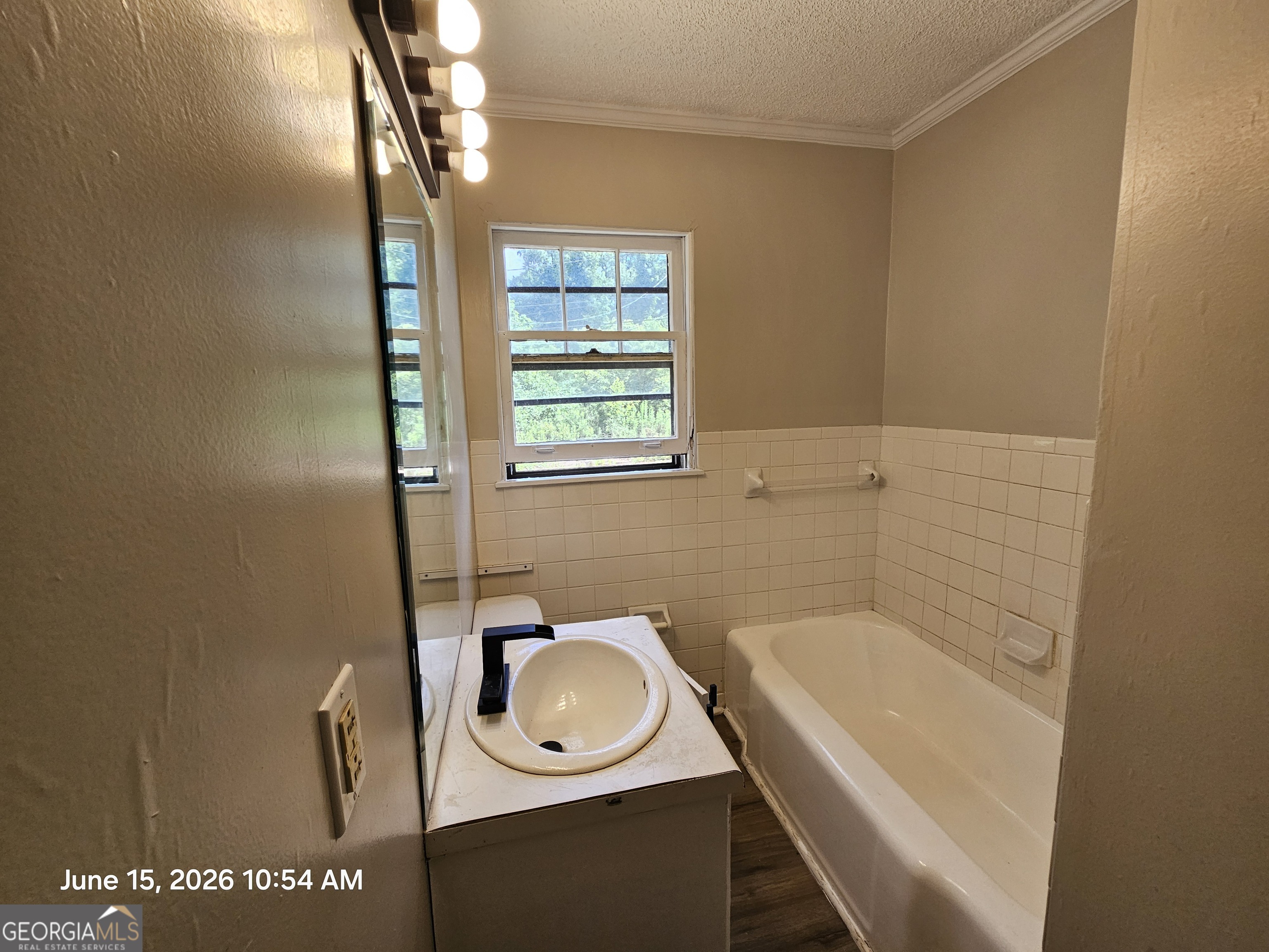989 Curry Place Property Photo 2