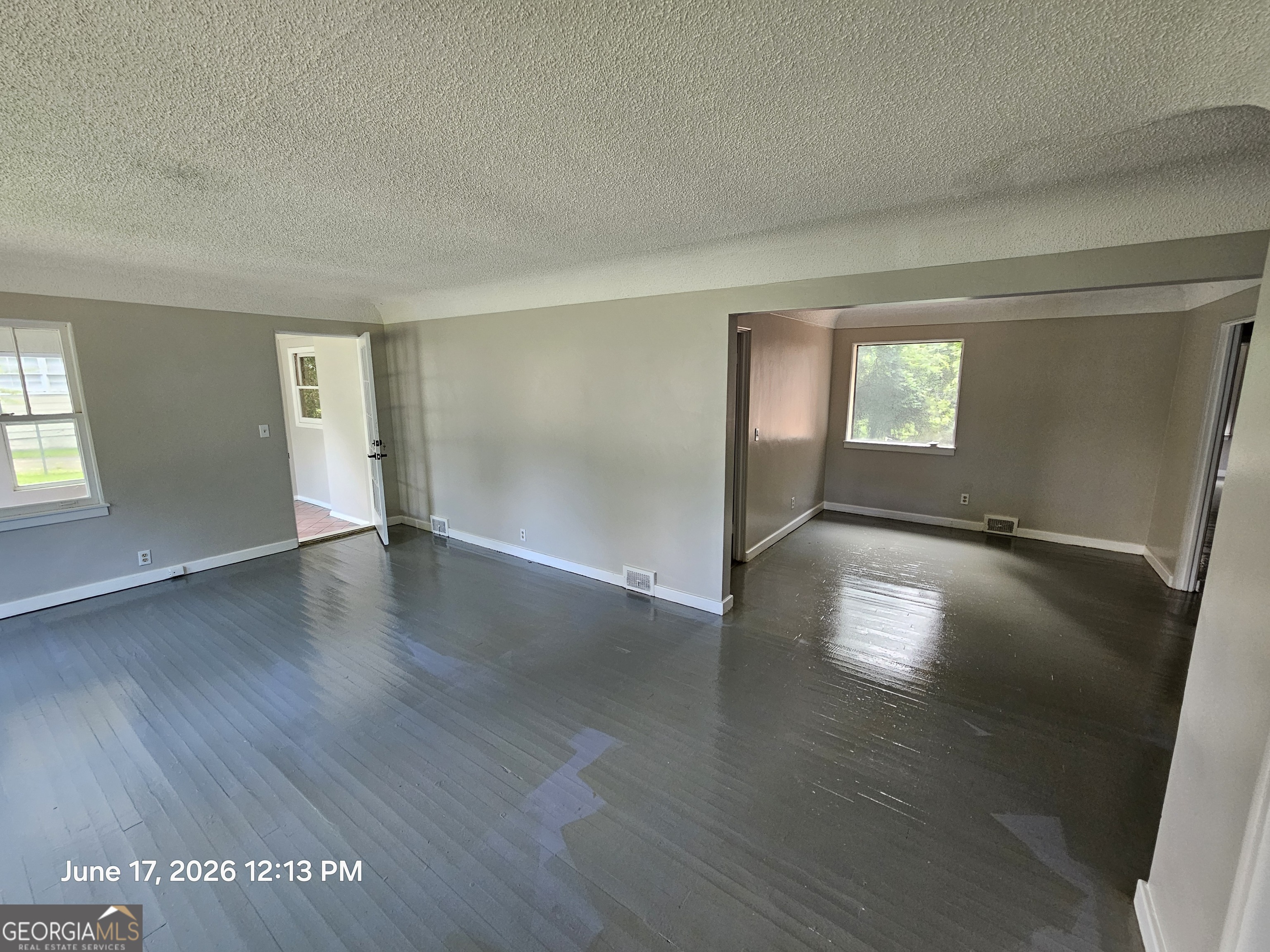 989 Curry Place Property Photo 3