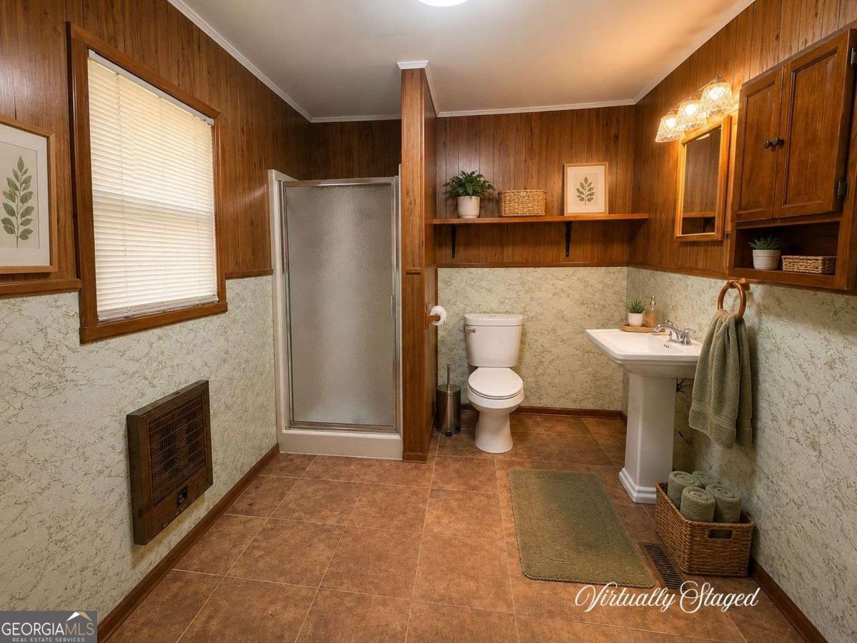 737 W College Street Property Photo 18