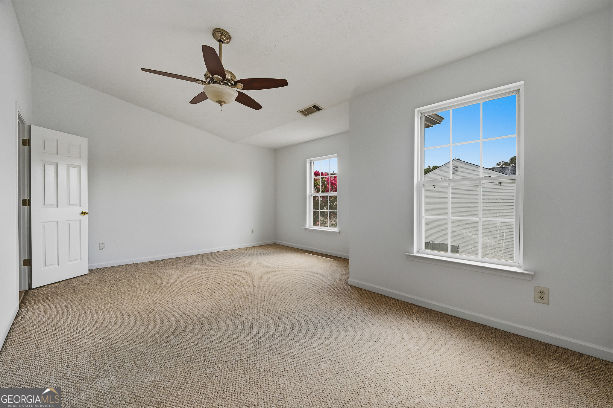 3829 Grovemont Place Property Photo 8