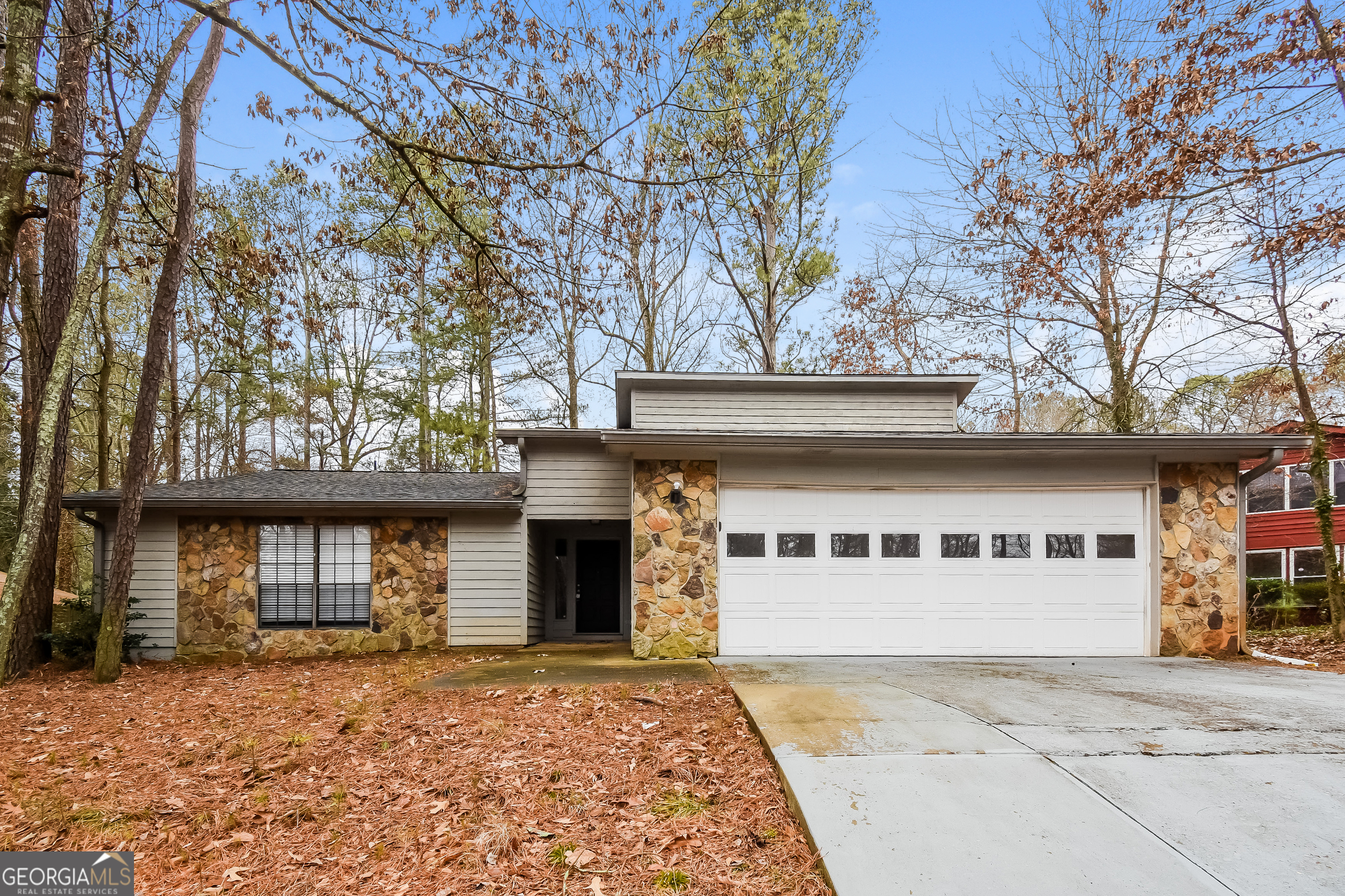 510 Creekwood Crossing Property Photo 1