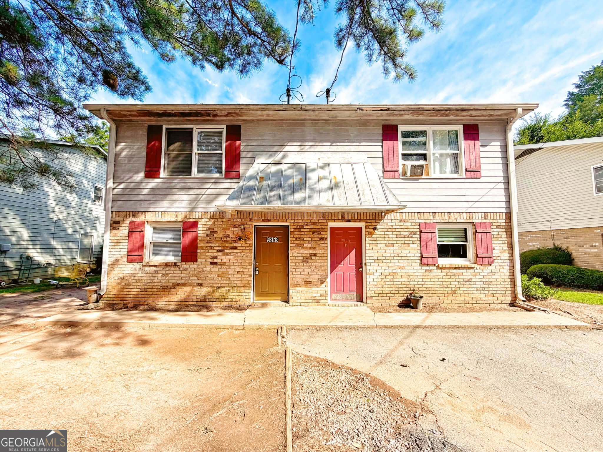 935 Six Oaks Circle # B