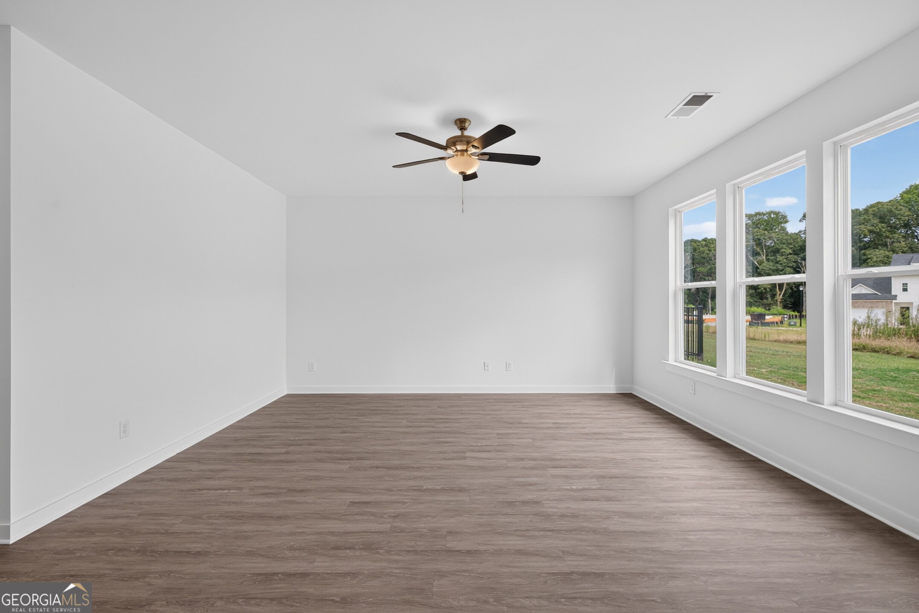 284 Crimson Feather Drive Property Photo 7