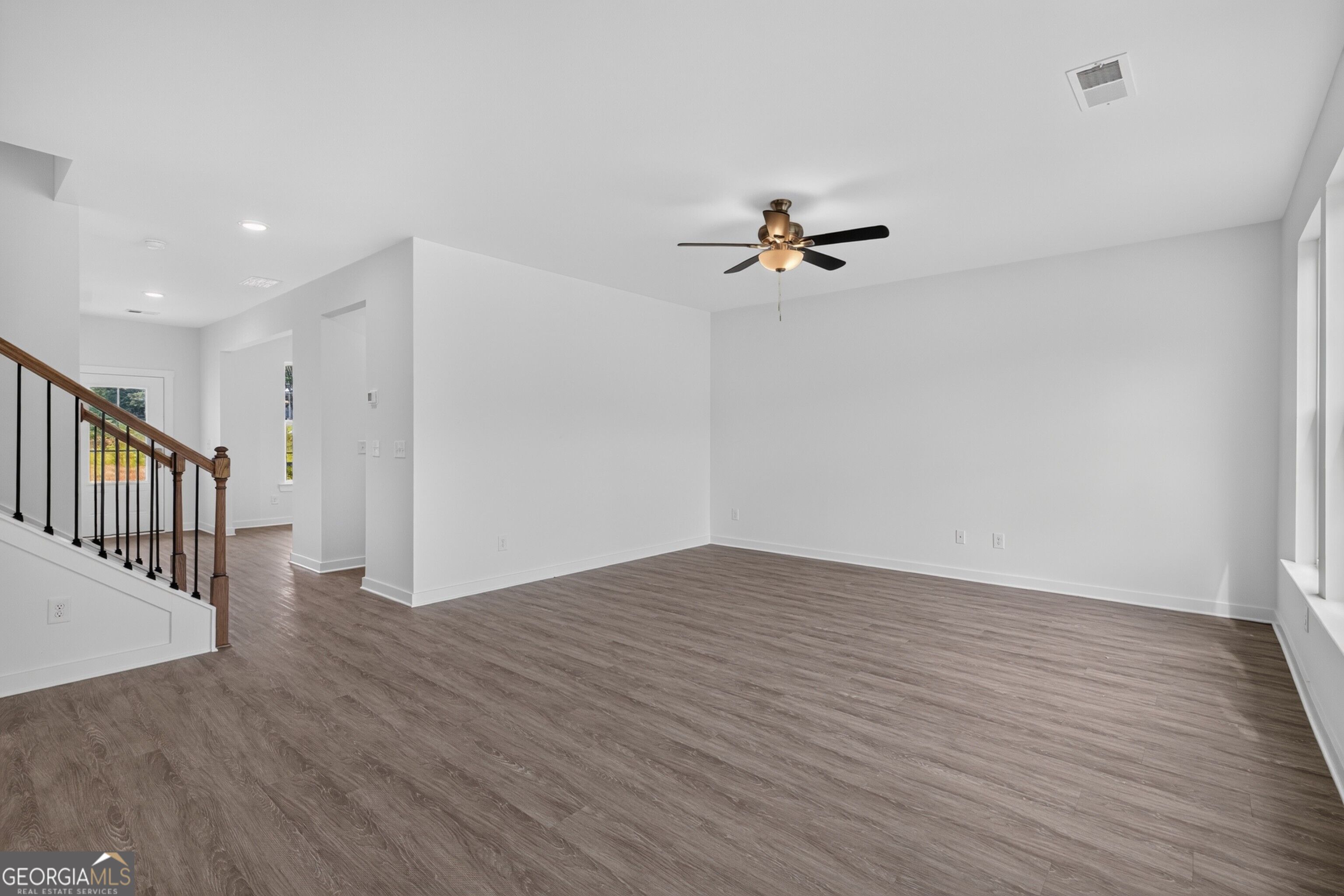 284 Crimson Feather Drive Property Photo 8