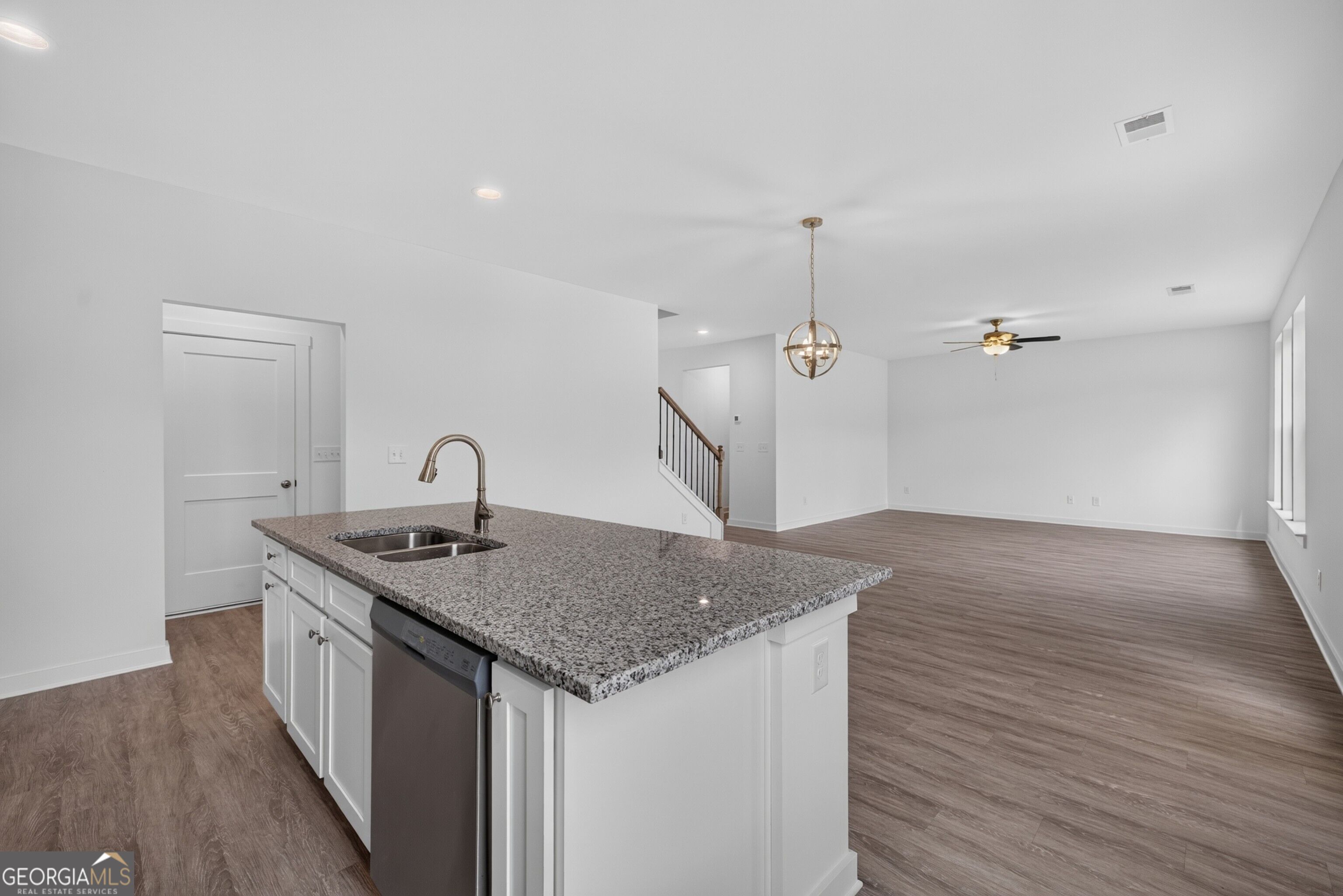 284 Crimson Feather Drive Property Photo 18