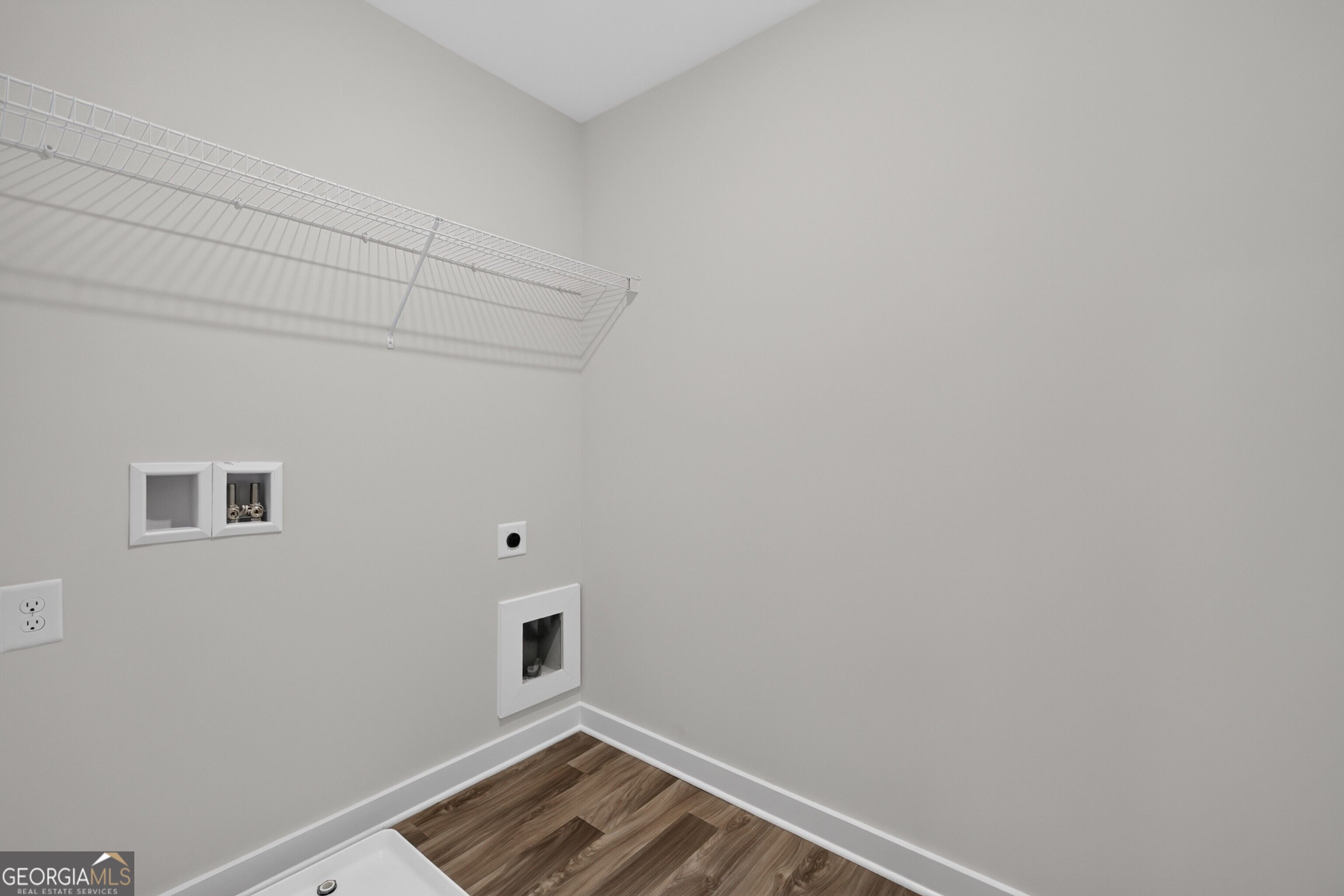 284 Crimson Feather Drive Property Photo 23