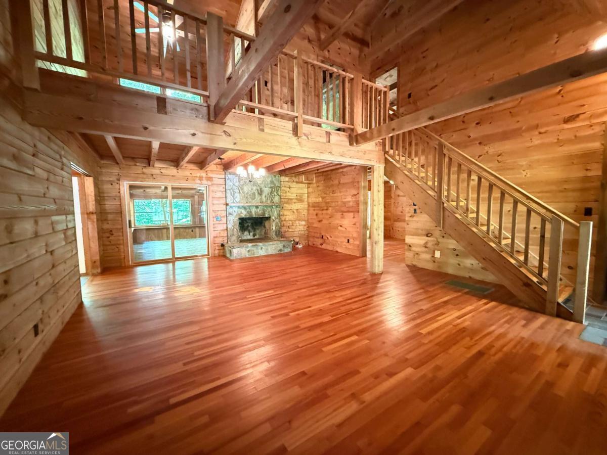 2405 Mountain Road Property Photo 3
