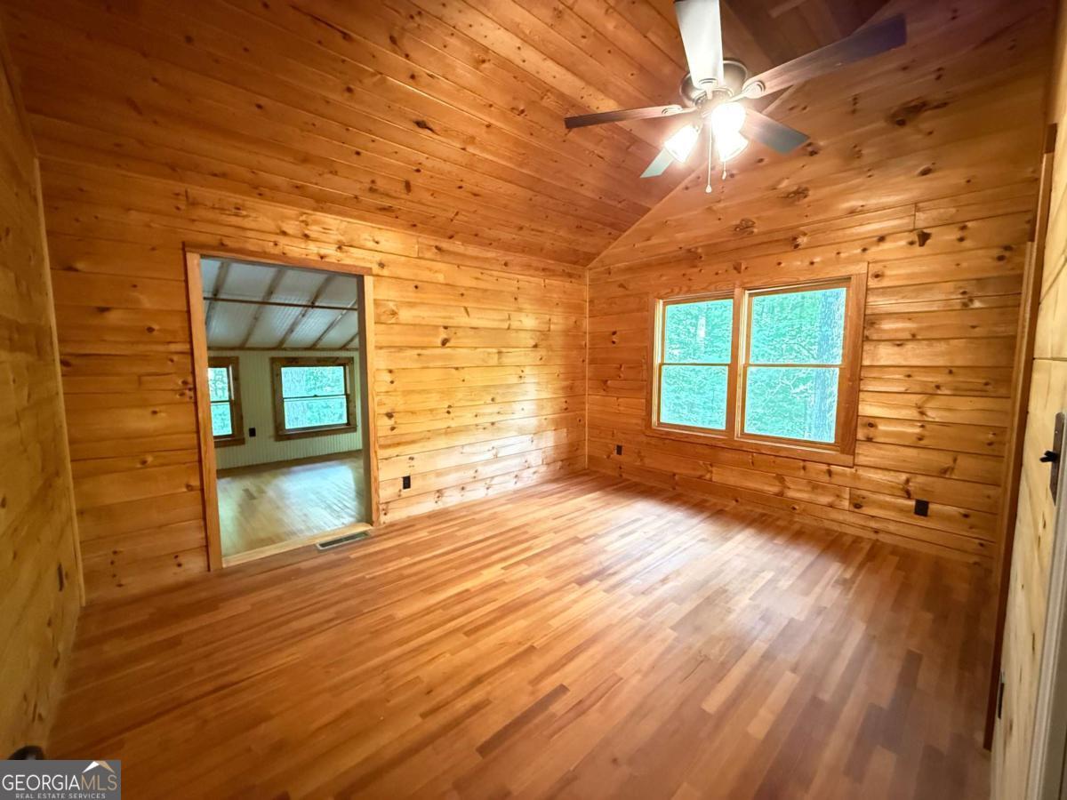 2405 Mountain Road Property Photo 11