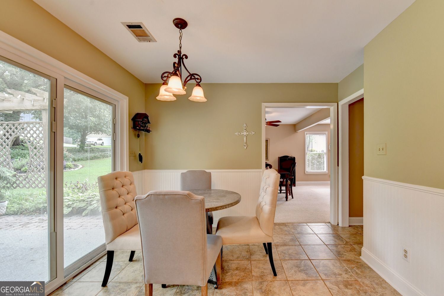 719 Flowers Crossing Property Photo 18