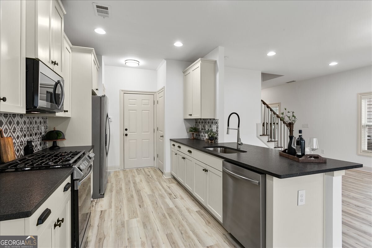 1520 Craftsman Road Property Photo 8