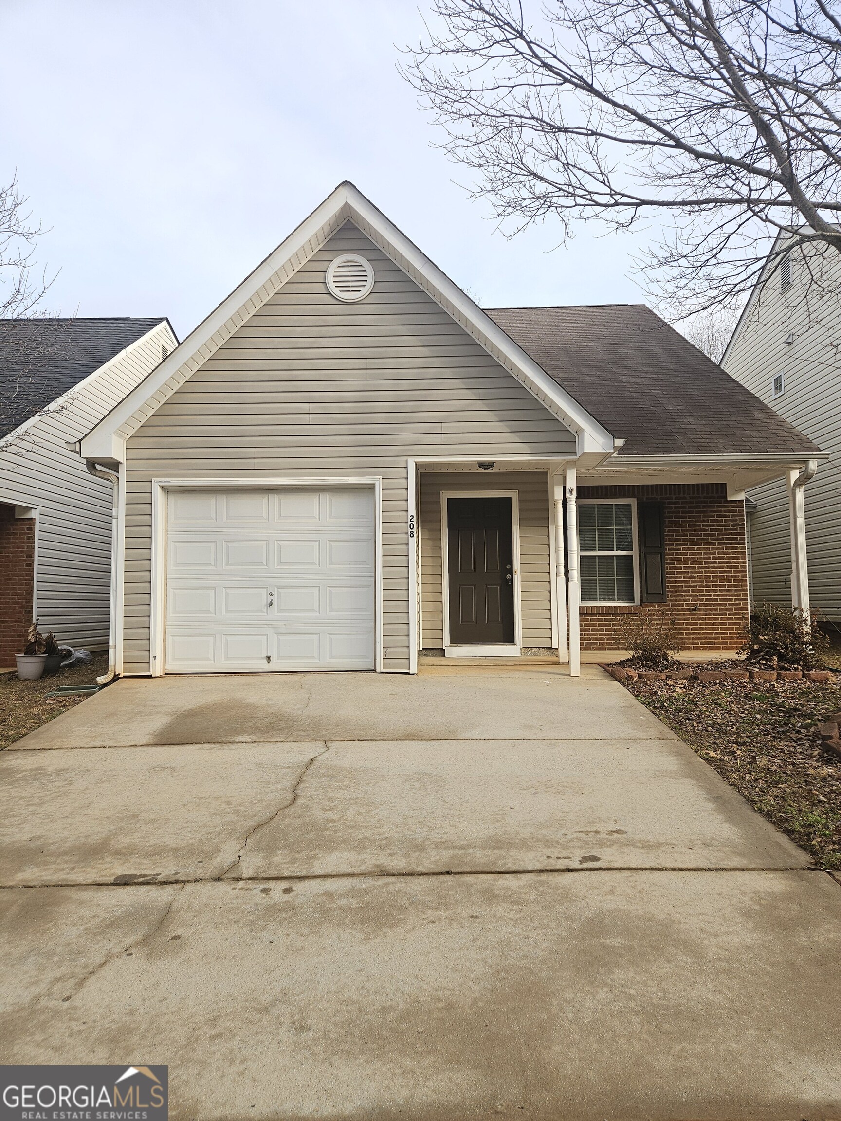 208 Lossie Lane Property Photo 1