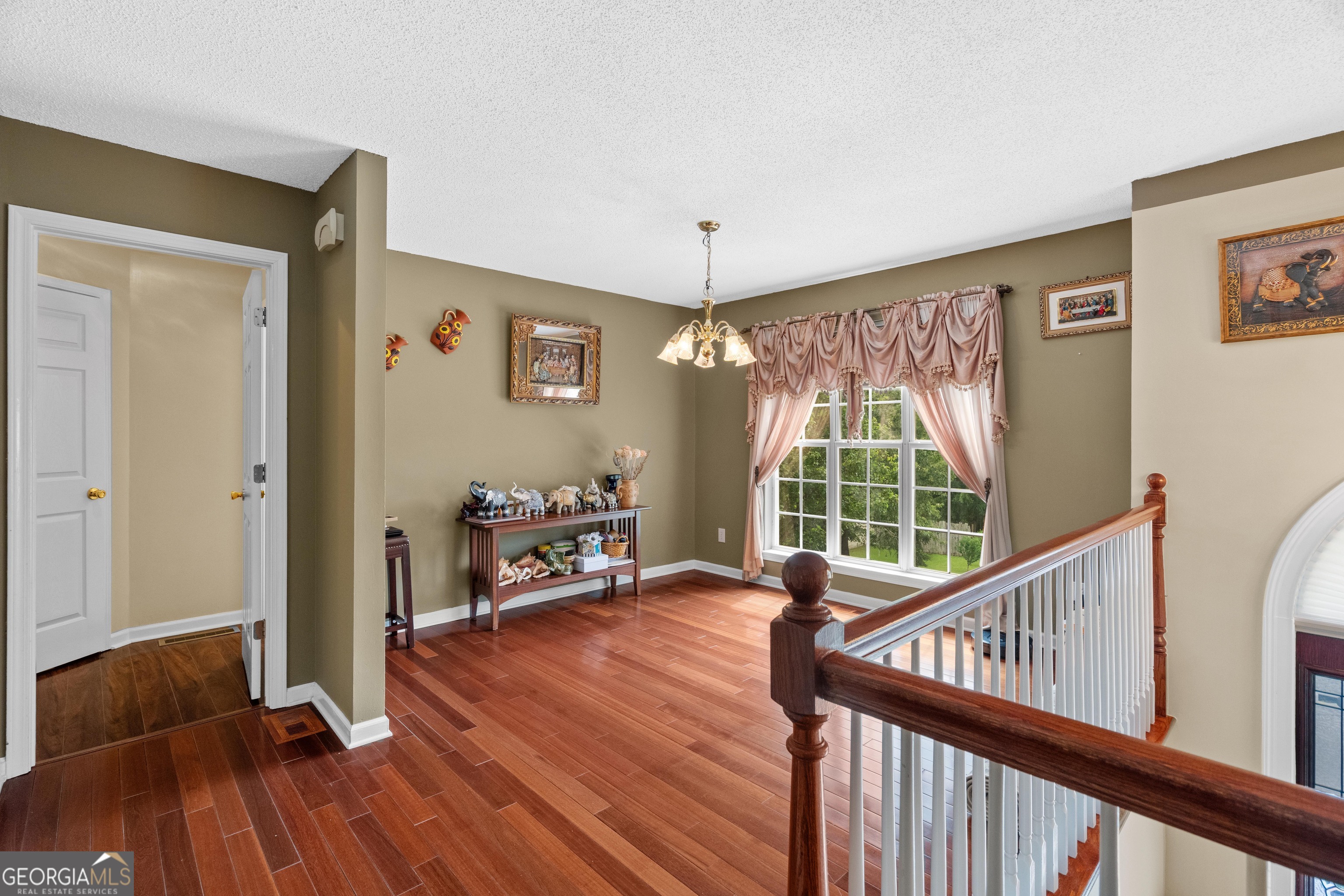 391 Wildwood Circle Se Property Photo 6