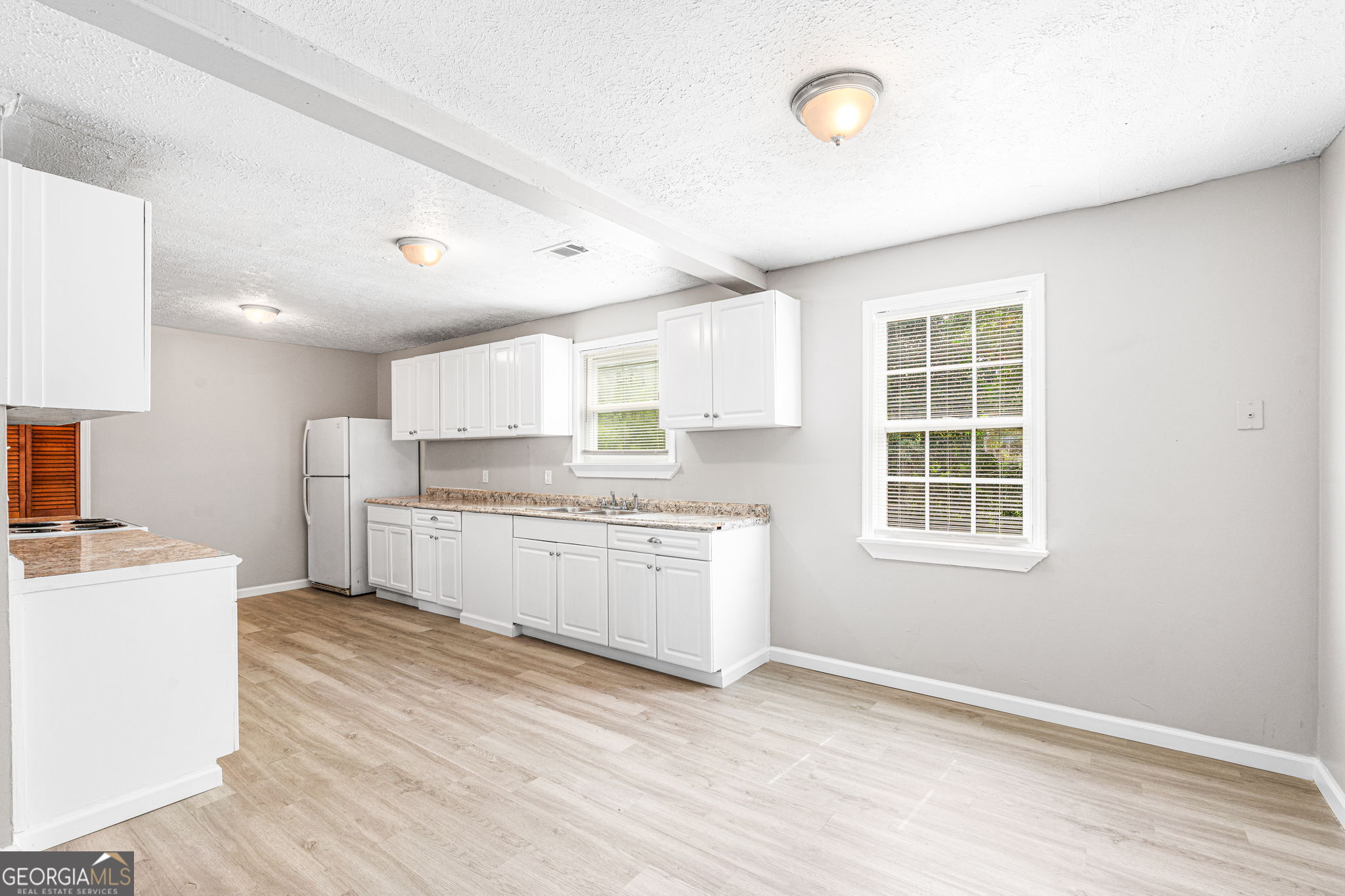 118 Orchard Way Property Photo 10