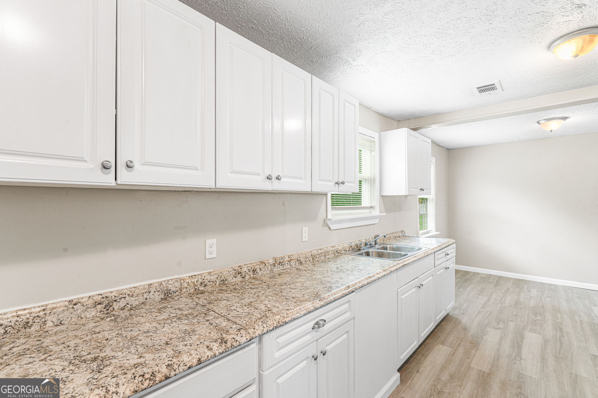 118 Orchard Way Property Photo 15