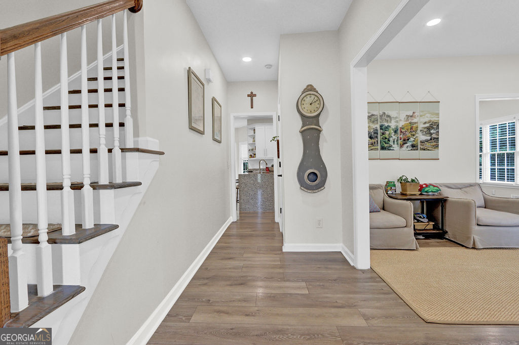 3960 Oak Park Drive Property Photo 4