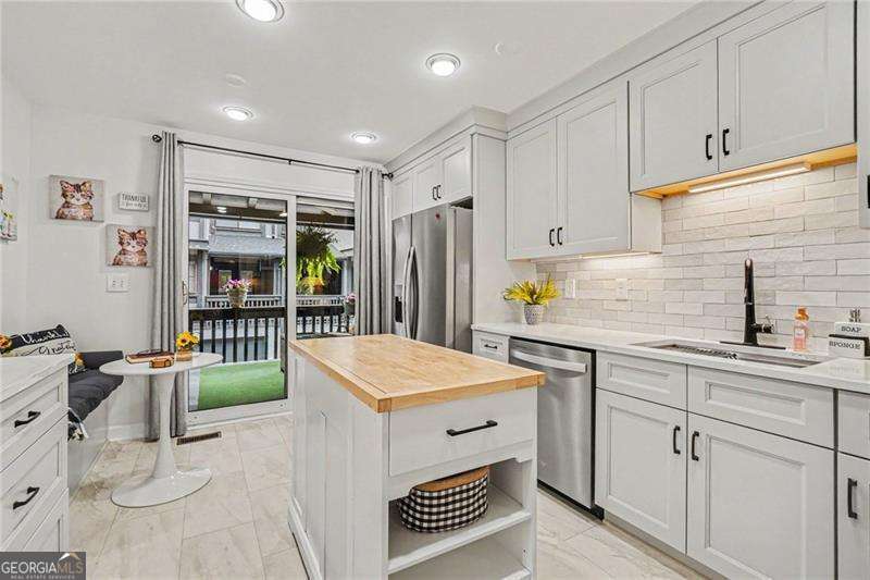 3078 Balearic Drive Property Photo 10