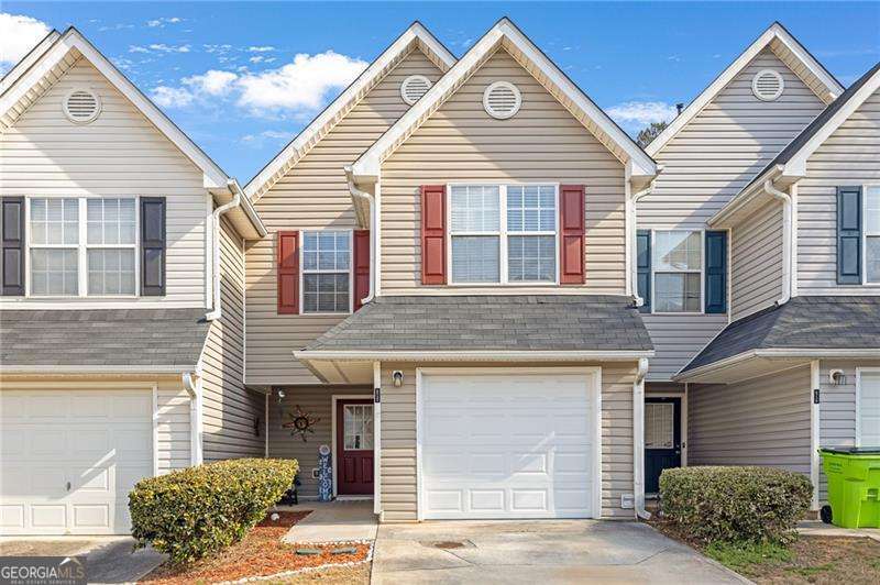 6722 Gallant Court Se Property Photo 1