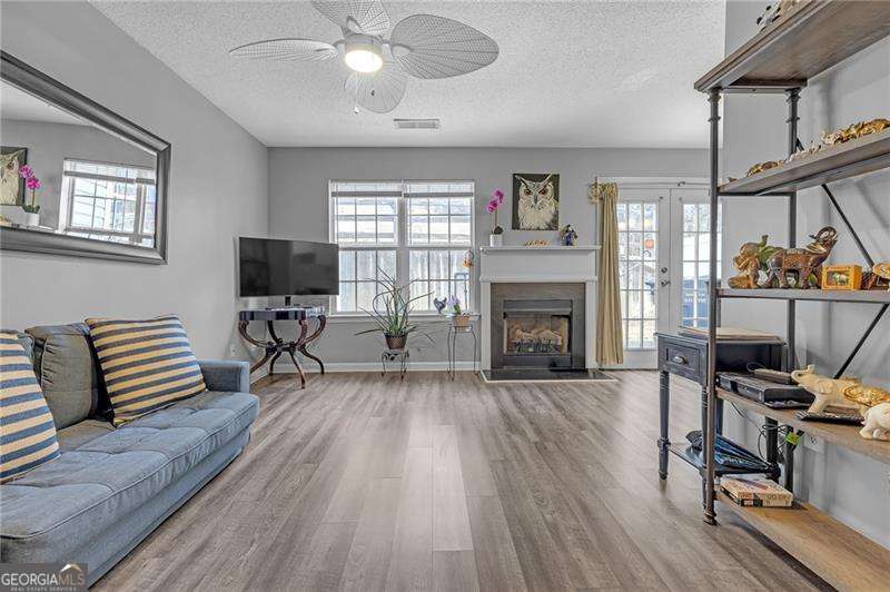 6722 Gallant Court Se Property Photo 4