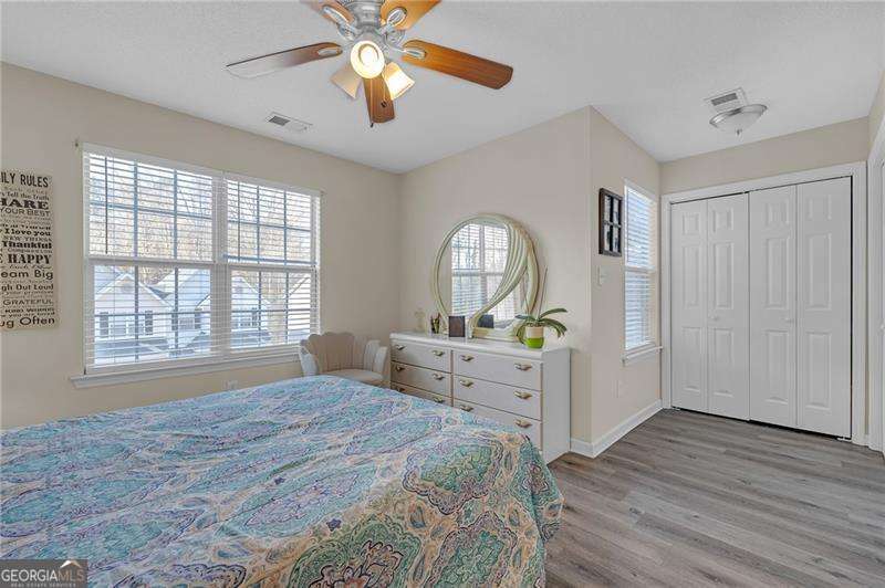 6722 Gallant Court Se Property Photo 14