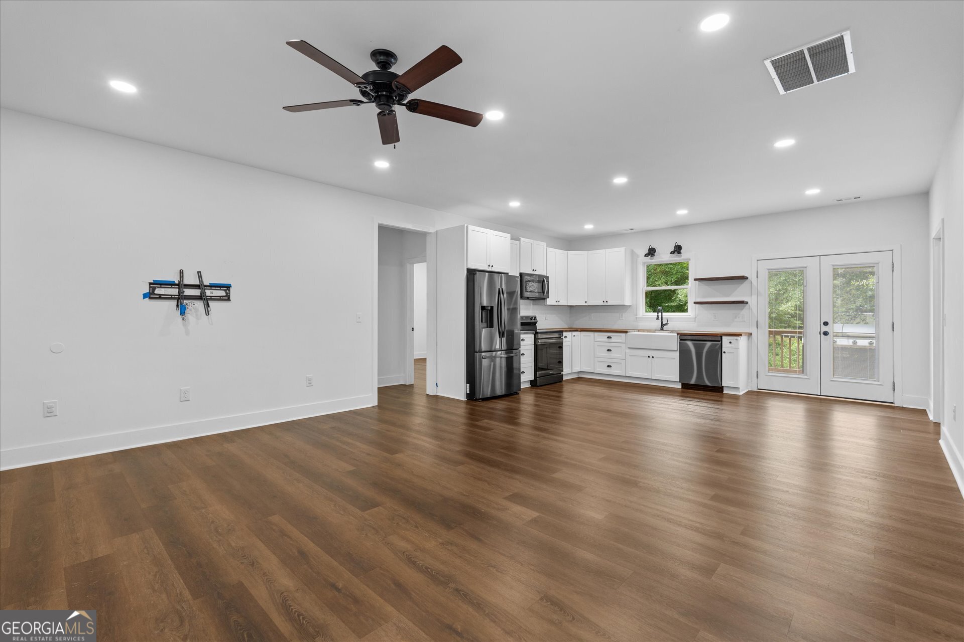 498 N Raburn Road Property Photo 10
