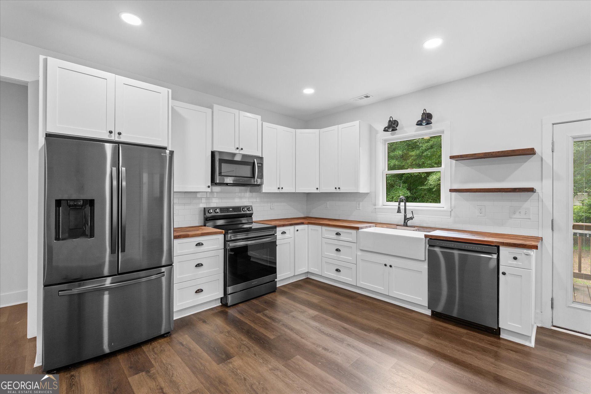 498 N Raburn Road Property Photo 12