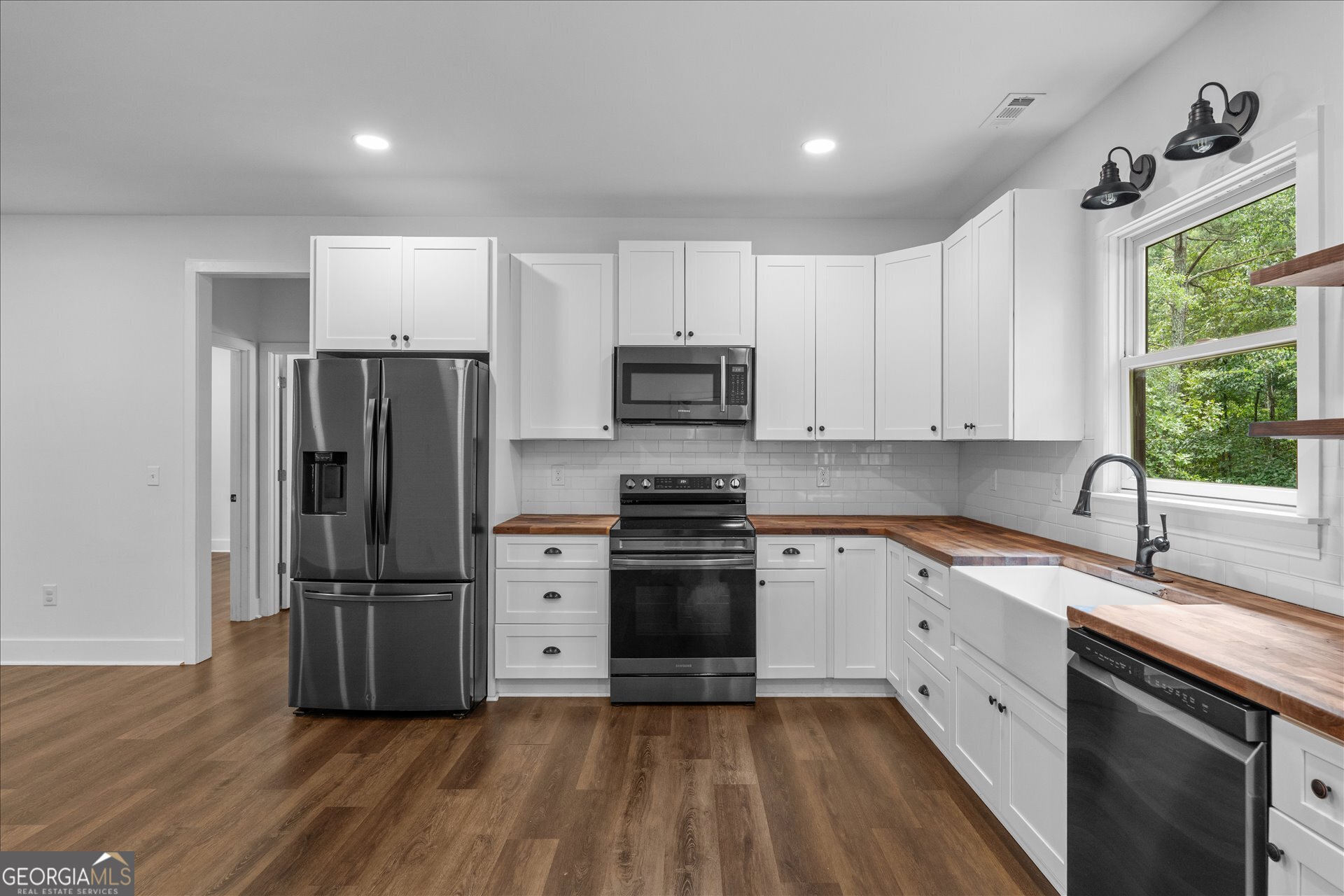 498 N Raburn Road Property Photo 13