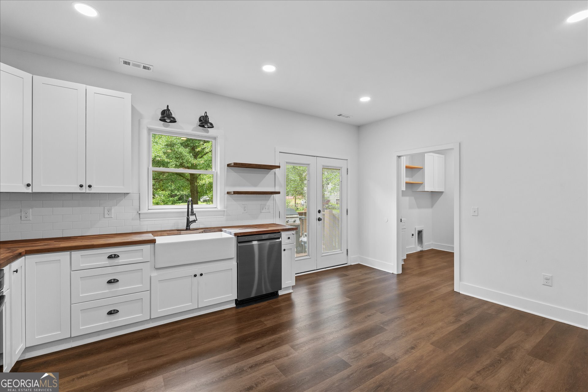 498 N Raburn Road Property Photo 15