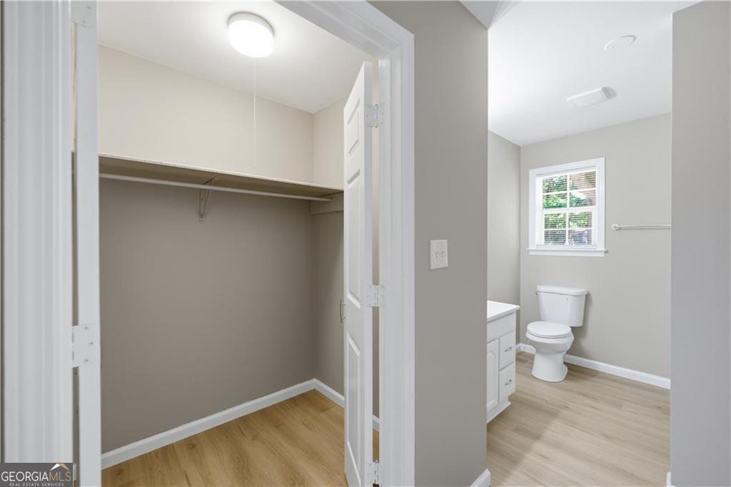 894 Lakeview Drive Property Photo 14