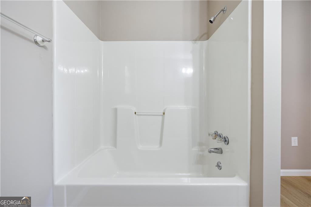 894 Lakeview Drive Property Photo 16