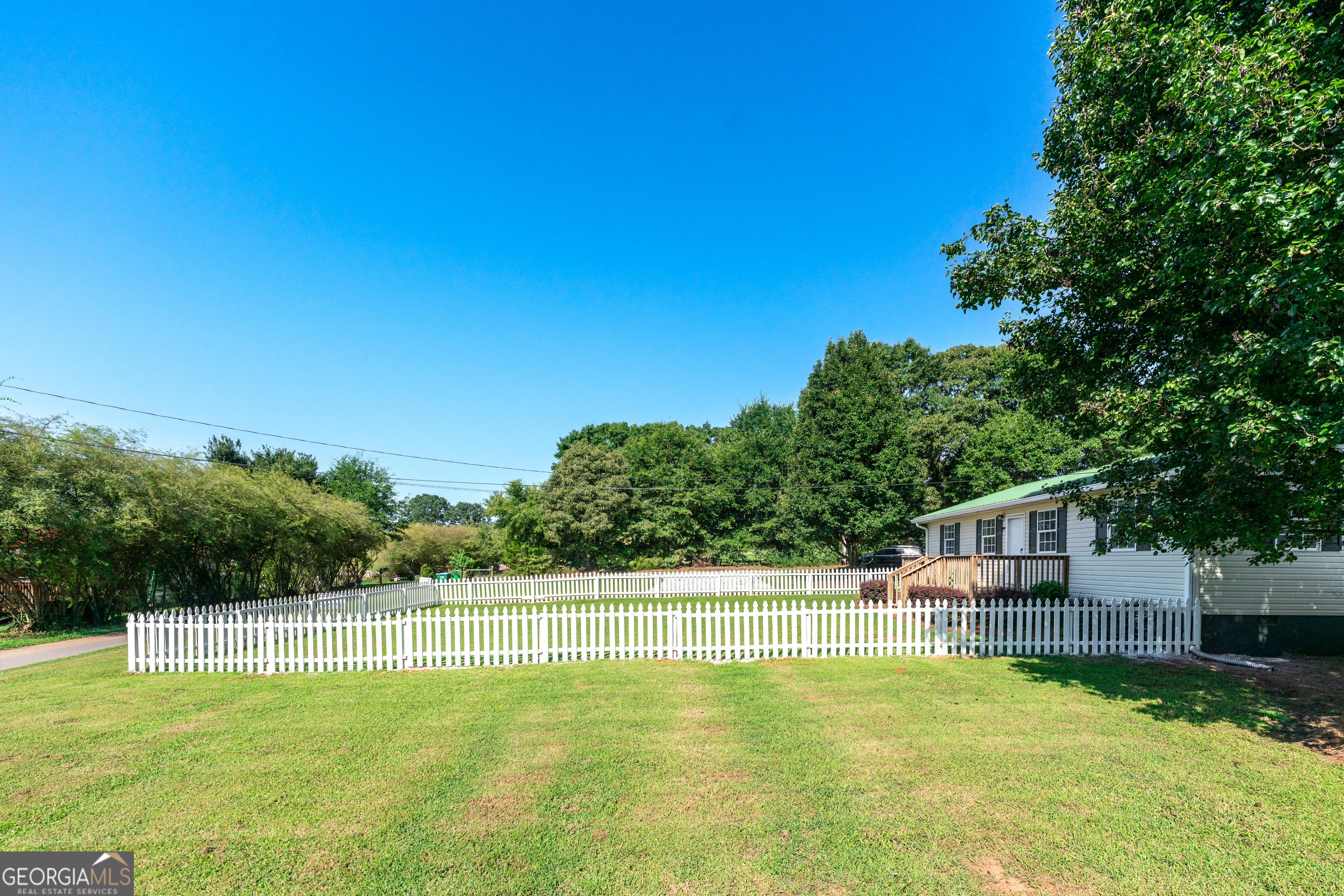 894 Lakeview Drive Property Photo 25