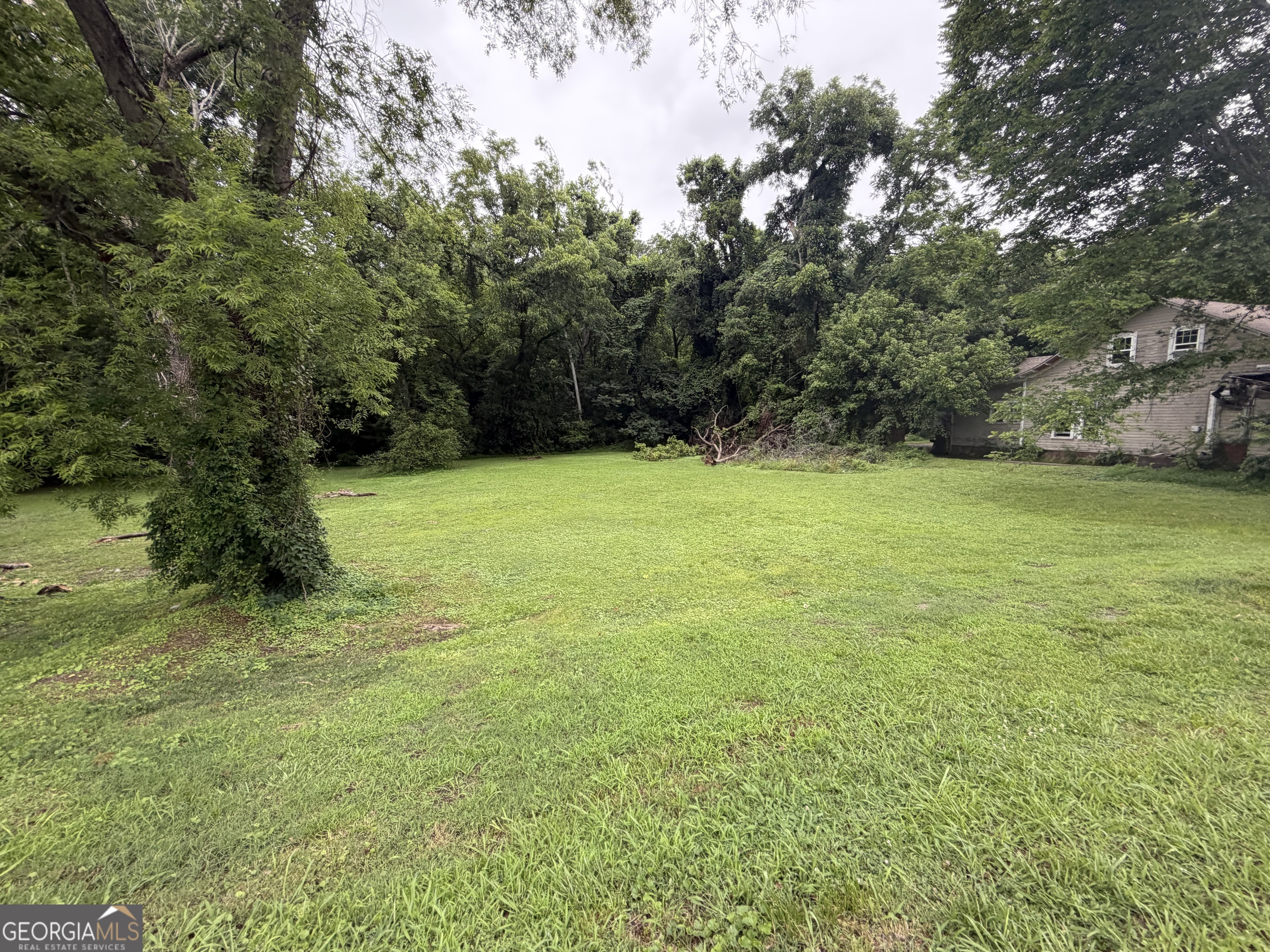300 E Elm Street Property Photo 12
