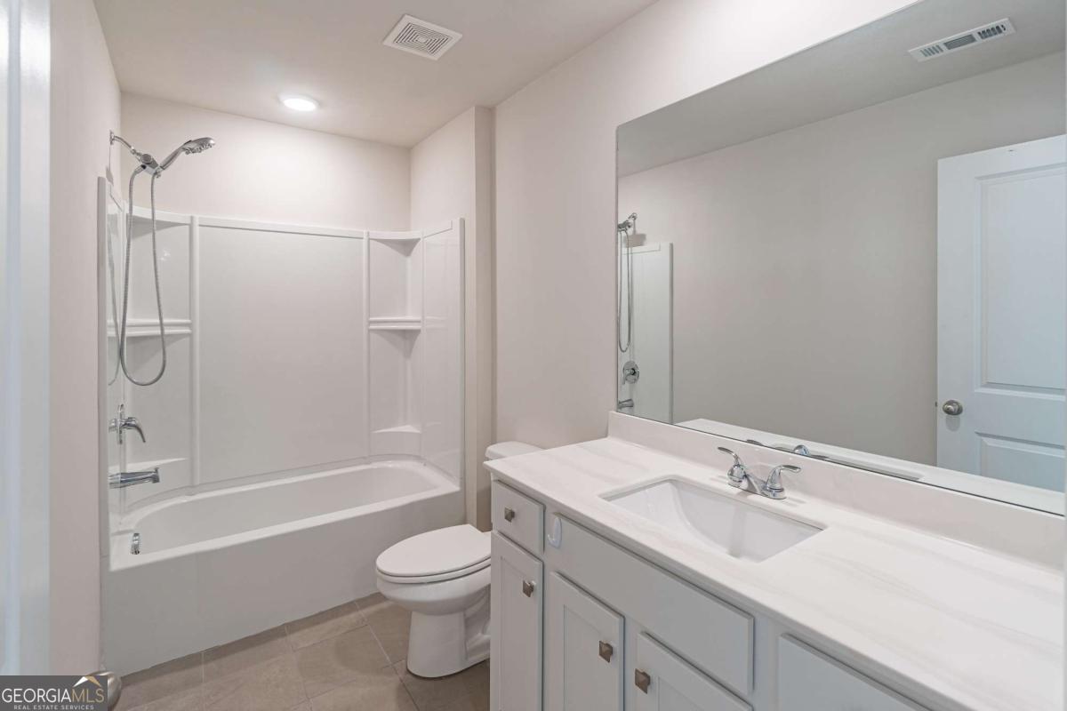 4293 Shandi Cove Property Photo 17